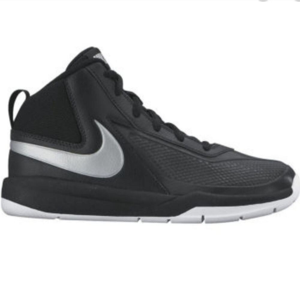 Nike Team Hustle D7 Mid Top Basketball Sneaker Athletic Shoe Black Boy 4.5Y